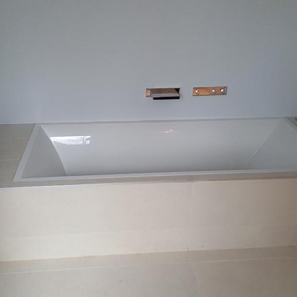 Keerbergen - Badkamer omkasting bad plus betegeling 30x60
